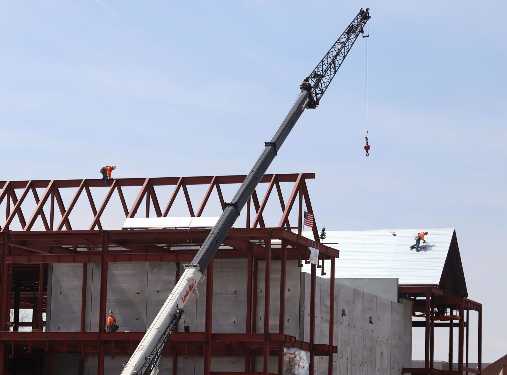 beam signing 16 4.10.19.jpg